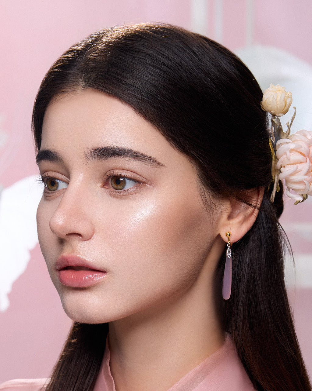 Butterfly Cloud Collar Embossed Highlight & Contour Palette