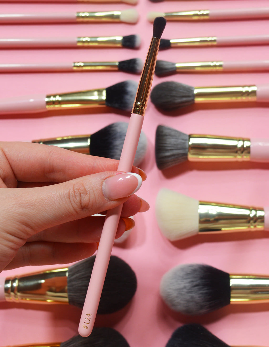Small Socket Blender Brush #124 by P. Louise Cosmetics