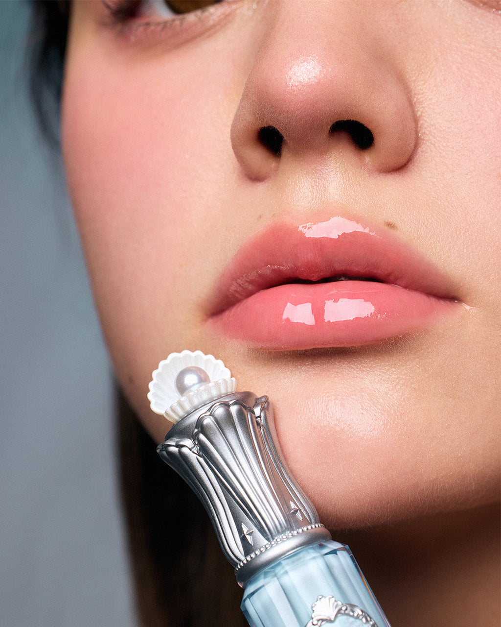 Shell's Jewel Nourishing Lip Glaze