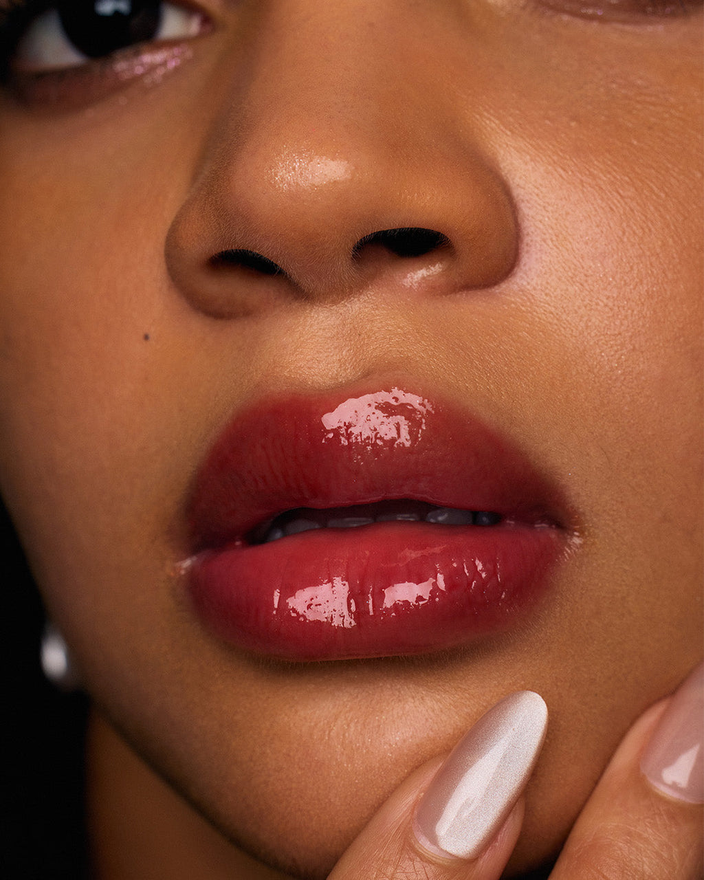 Shell's Jewel Nourishing Lip Glaze