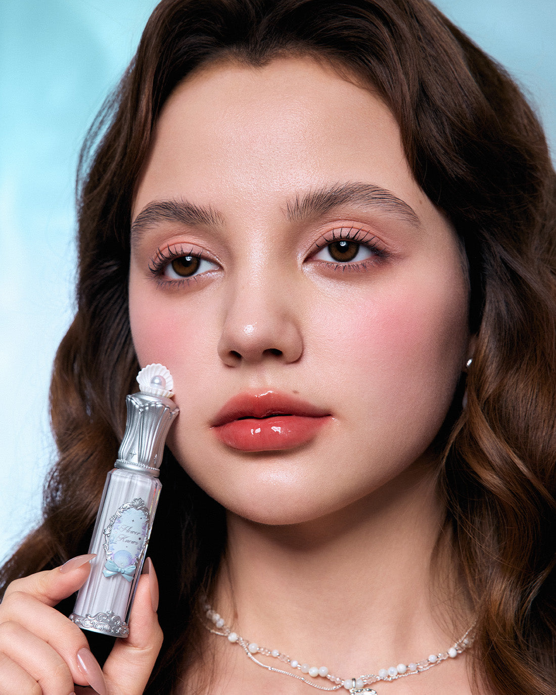 Shell's Jewel Nourishing Lip Glaze