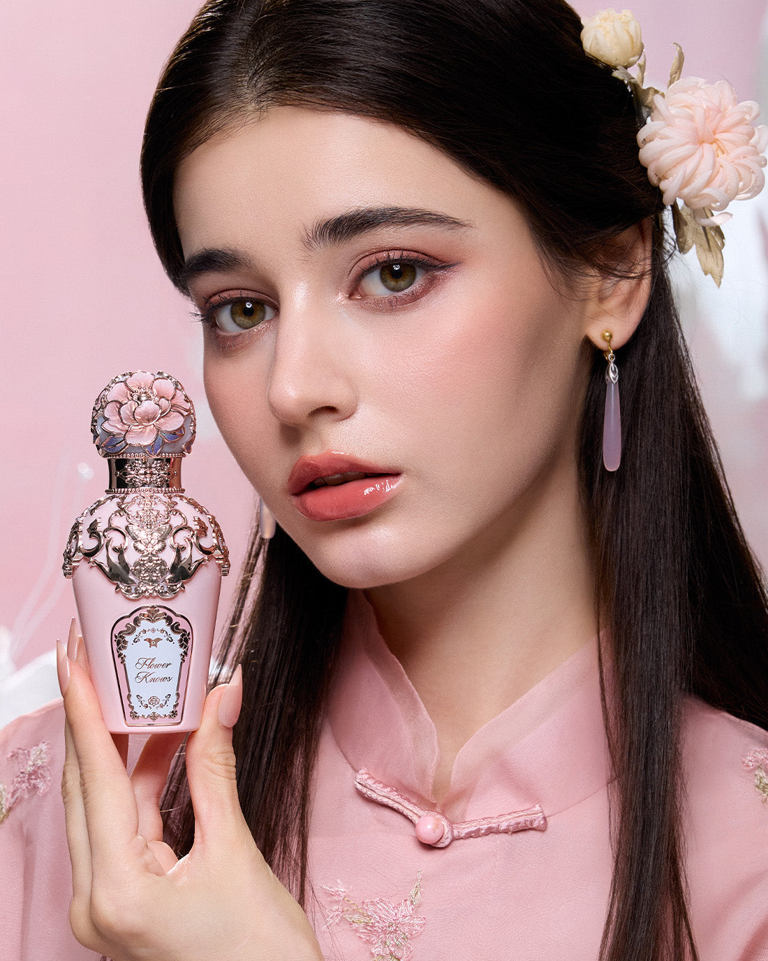Butterfly Cloud Collar Perfume