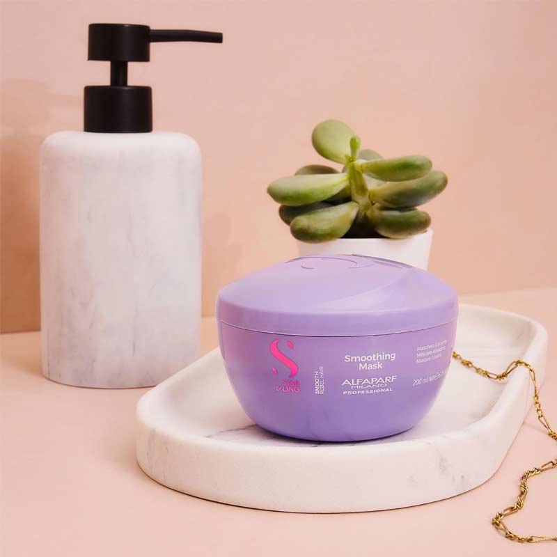 Semi Di Lino Smooth Smoothing Hair Mask For Frizzy Hair by Alfaparf