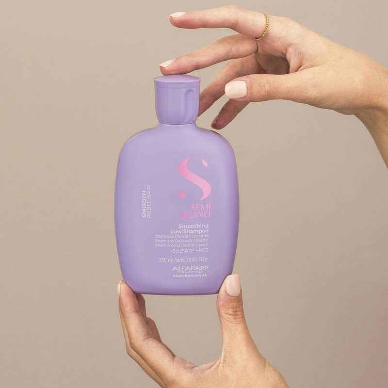 Semi Di Lino Smooth Smoothing Low Shampoo For Frizzy Hair by Alfaparf