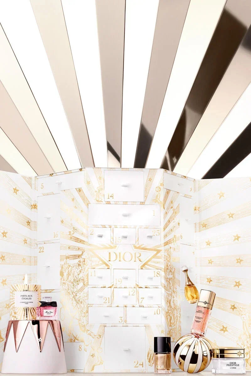 Le 30 Montaigne Advent Calendar
