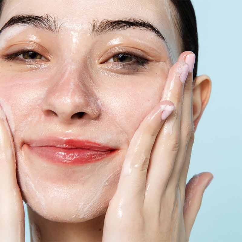Cleansing Oil and Makeup Remover by First Aid Beauty