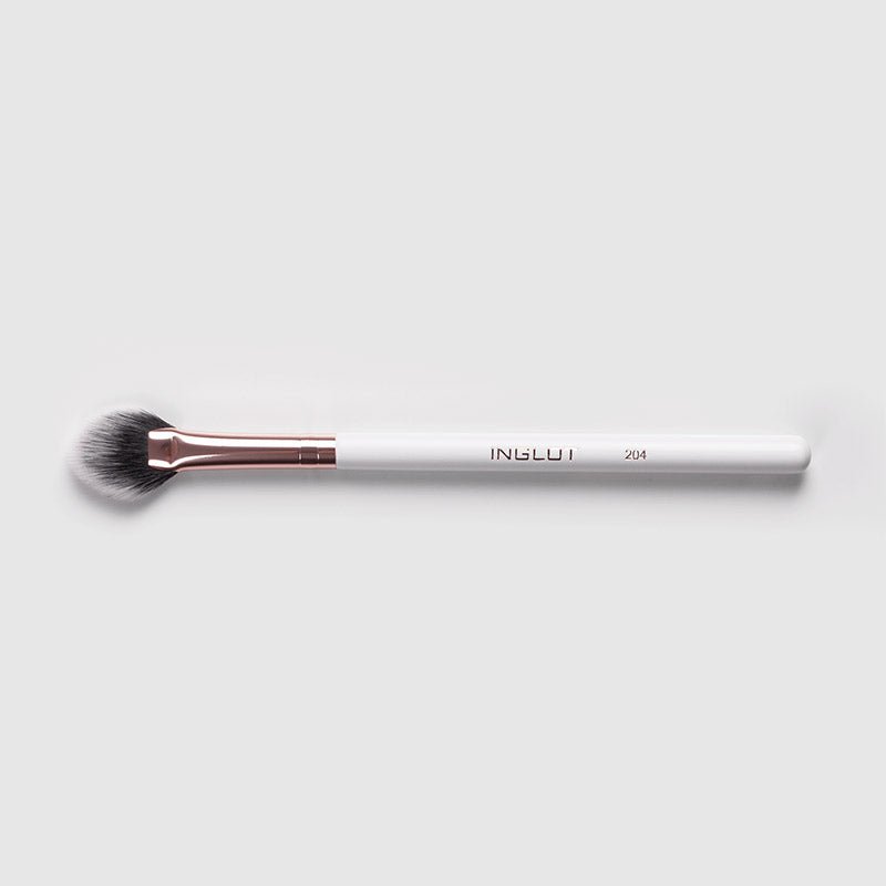 Define & Glow Fan Makeup Brush 204 by Inglot