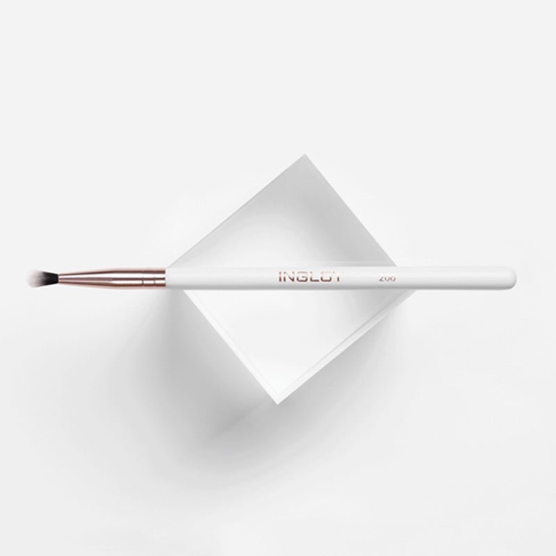 Feather Luxe Detailer Blending Brush 208