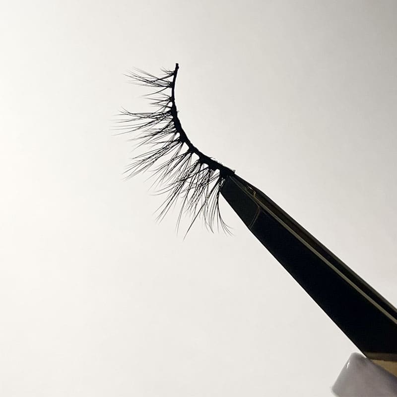 Divine Natural Eyelashes