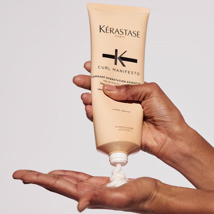 Curl Manifesto Fondant Hydratation Essentielle Lightweight Conditioner by Kérastase