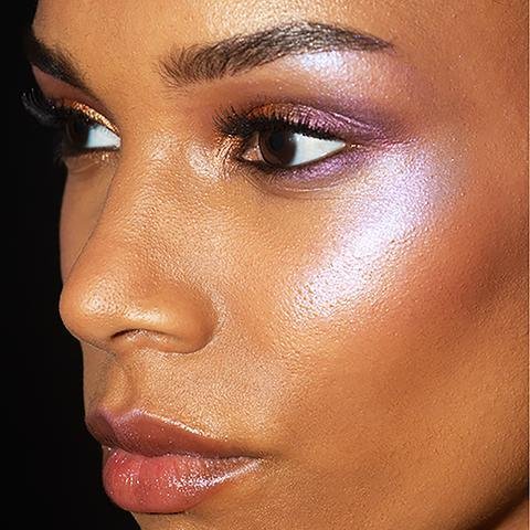 Glass Glow Face Highlighter