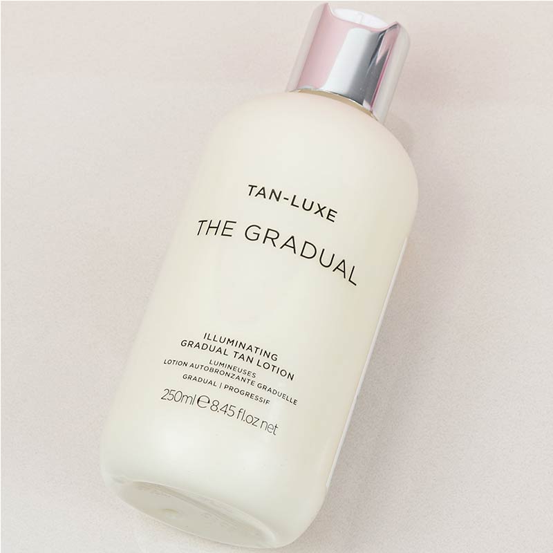The Gradual Illuminating Tanning Lotion 200ml by TAN-LUXE